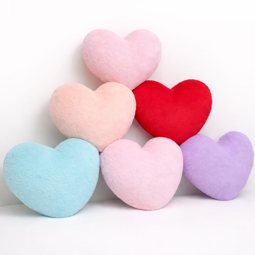 Solid Color Heart-Shaped Cushion. 46X36CM